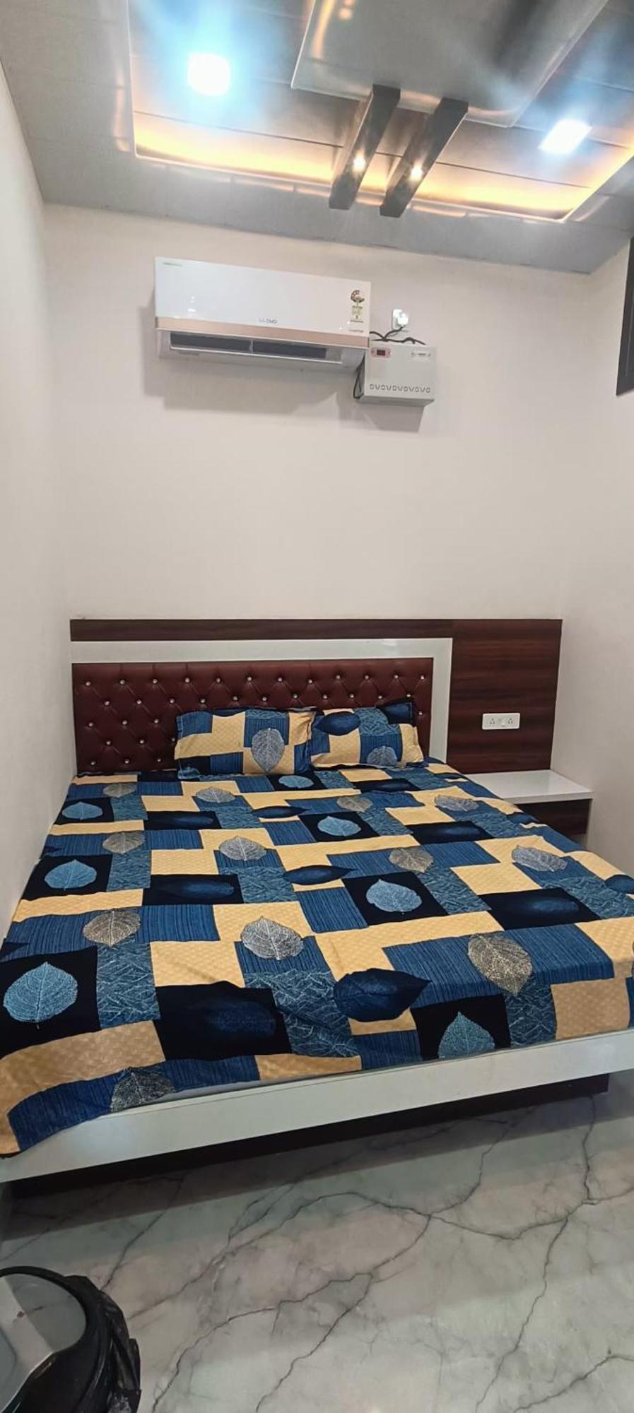 Goenka Home Stay Barsana Chhata Esterno foto